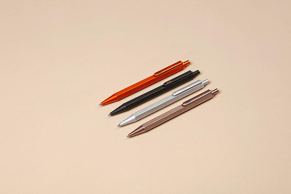 9385C - עט כדורי בצבע ״רוז-ווד״ 0.7 מ״מ מבית רודיה